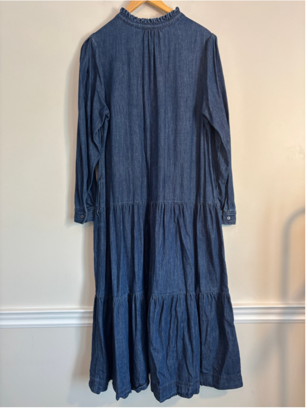 Boden Ellen Tiered Shirt Dress in Classic Mid-Vintage Denim Wash Southwestern - Picture 5 of 11